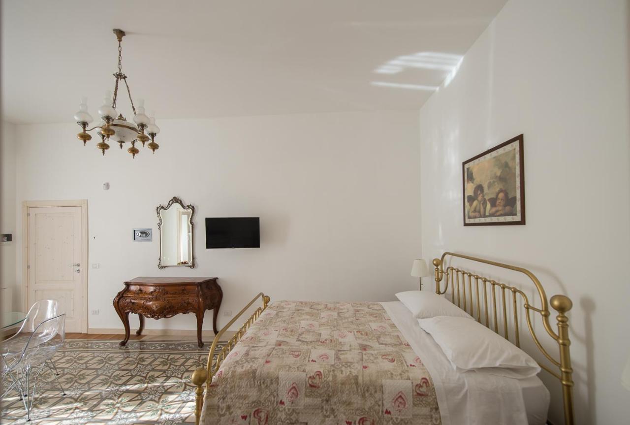 Ai Cappuccini Guest House นอยกัตตาโร ภายนอก รูปภาพ
