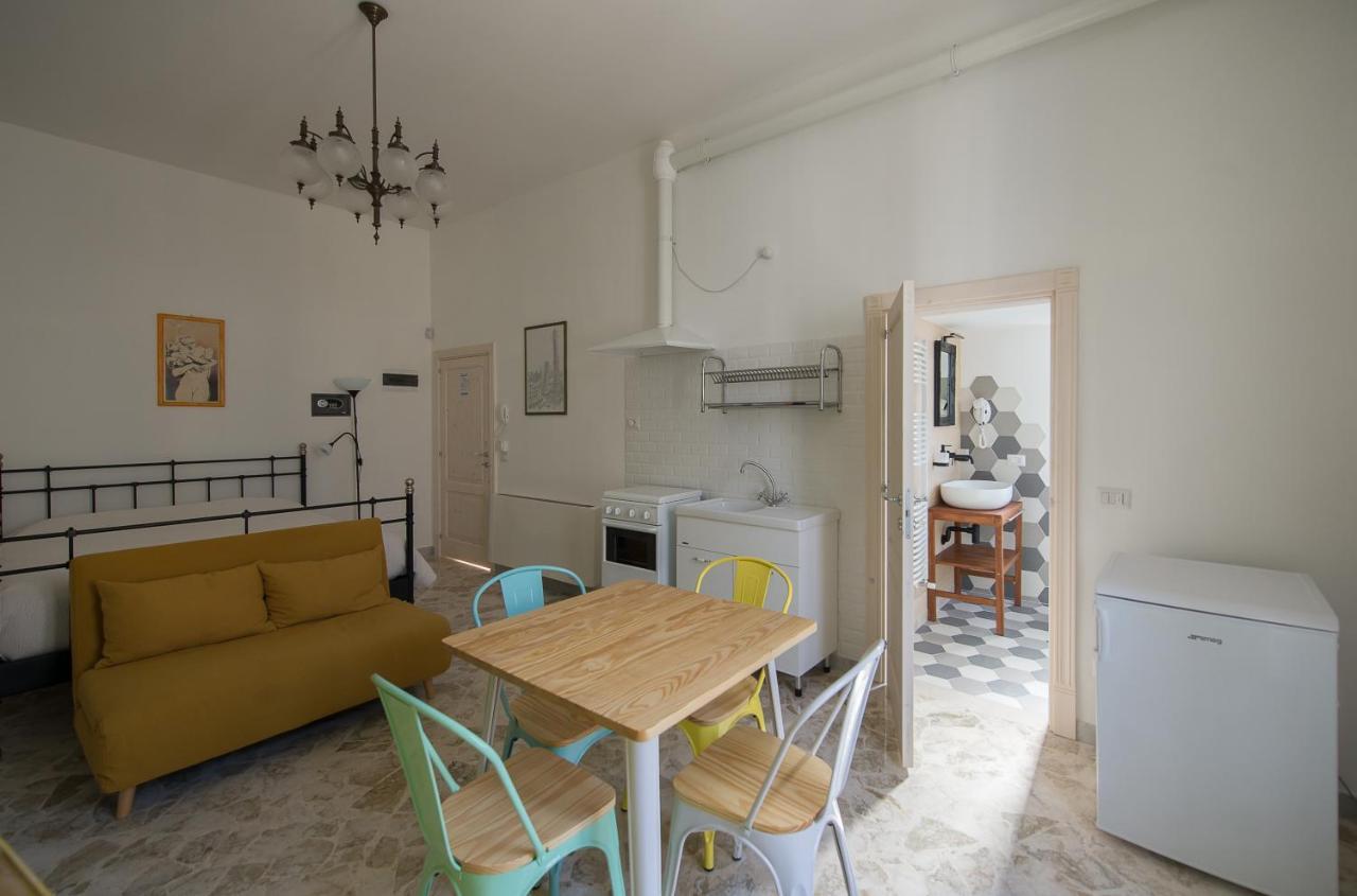 Ai Cappuccini Guest House นอยกัตตาโร ภายนอก รูปภาพ