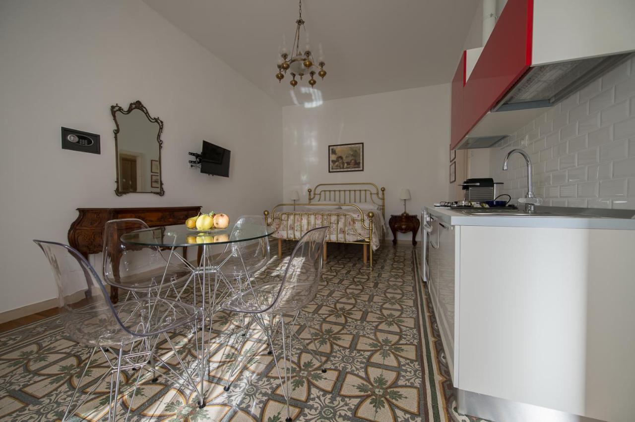 Ai Cappuccini Guest House นอยกัตตาโร ภายนอก รูปภาพ