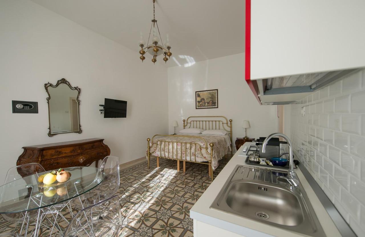 Ai Cappuccini Guest House นอยกัตตาโร ภายนอก รูปภาพ