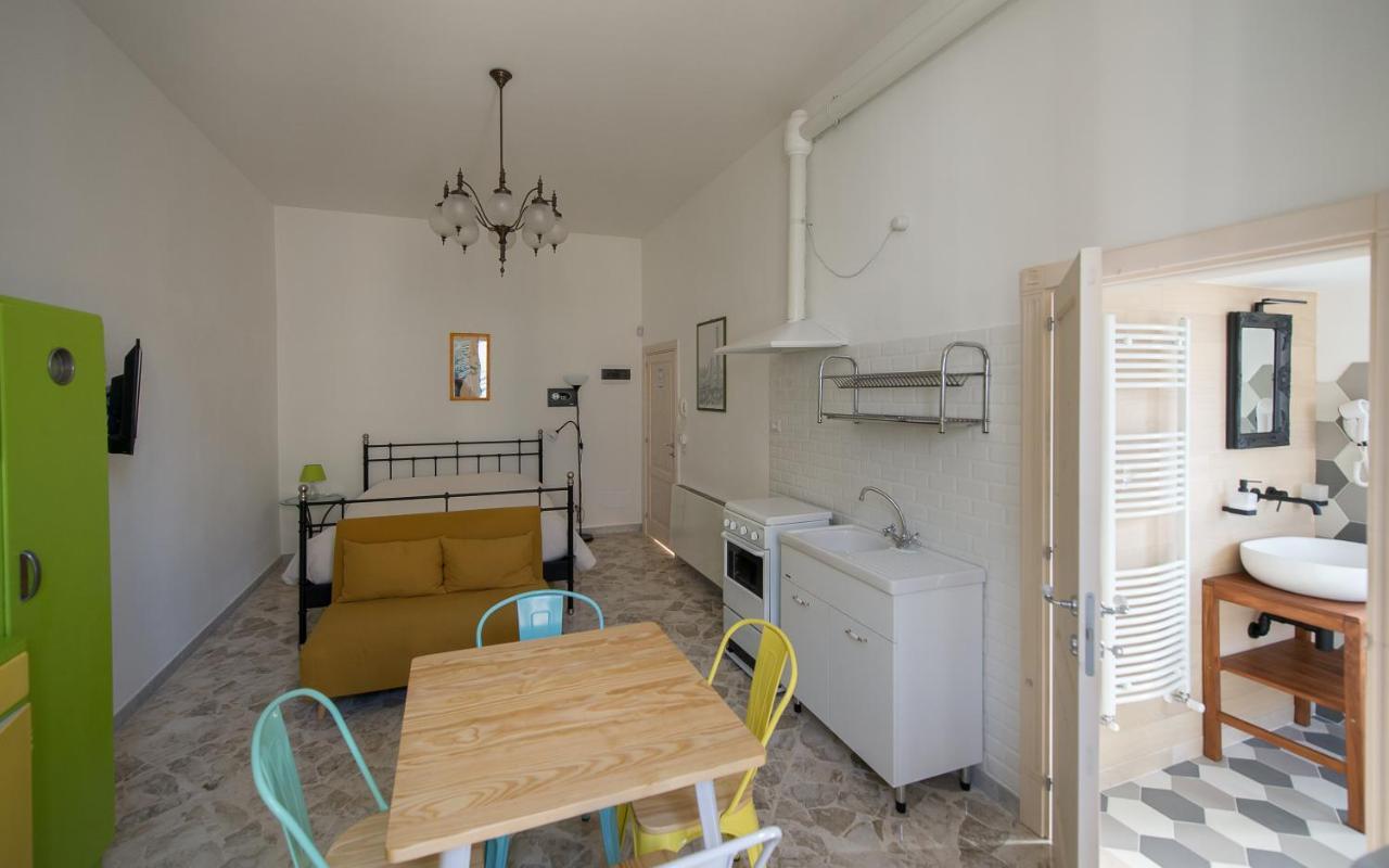 Ai Cappuccini Guest House นอยกัตตาโร ภายนอก รูปภาพ